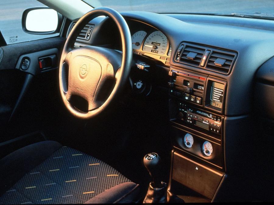  Opel Calibra DTM Edition 1995 года  (фото 7 из 7)